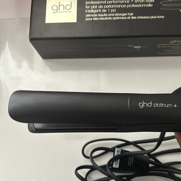 GHD platinum + 1” flat iron styler - Picture 3 of 7